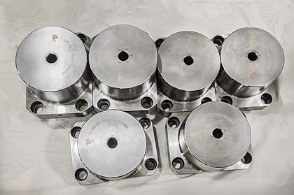Carbide Die Nut-Forming Die Precision Engineered for High-Volume Fastener Production (Construído com precisão para produção de fasteners em grande volume)