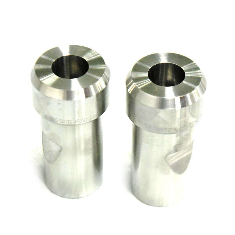 Moldes de carburo de tungstênio de alta resistência resistentes ao desgaste resistentes ao calor de longa duração para componentes automotivos de eletrônica de precisão