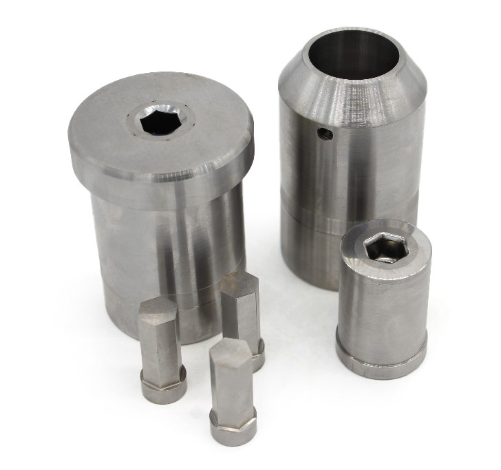 Poluição de superfície China Novo design de cabeçalho a frio para extrusão de matérias de carburo médio
